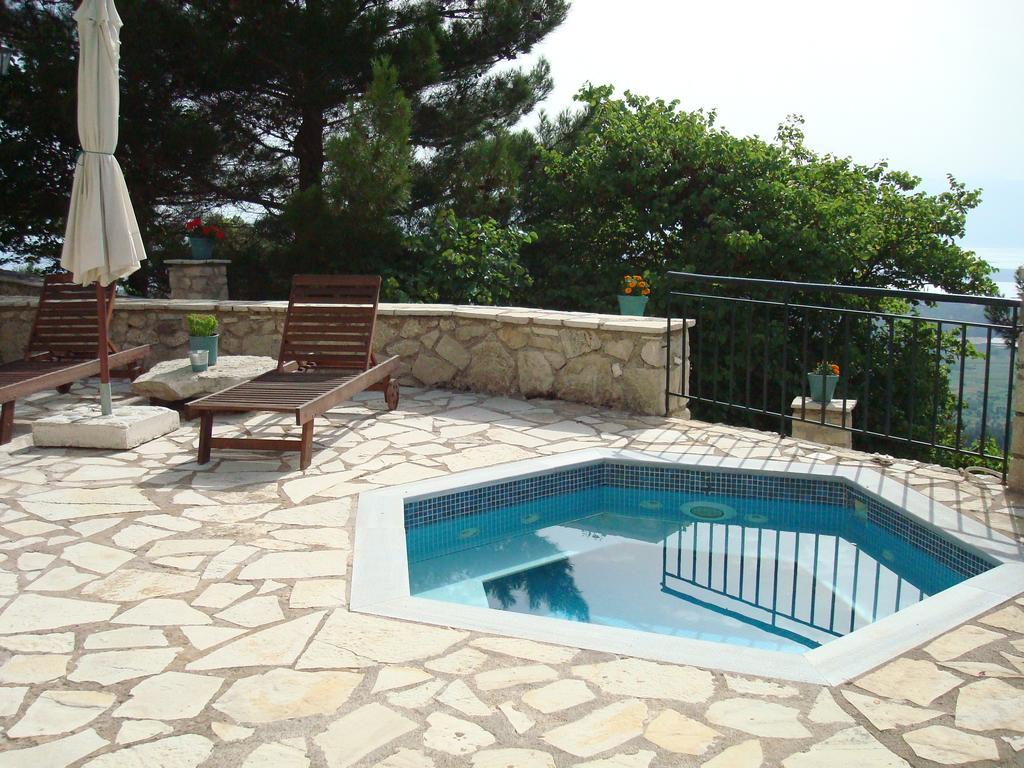 Merlot Village Rental Properties Karia  Ngoại thất bức ảnh