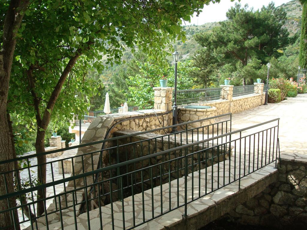 Merlot Village Rental Properties Karia  Ngoại thất bức ảnh